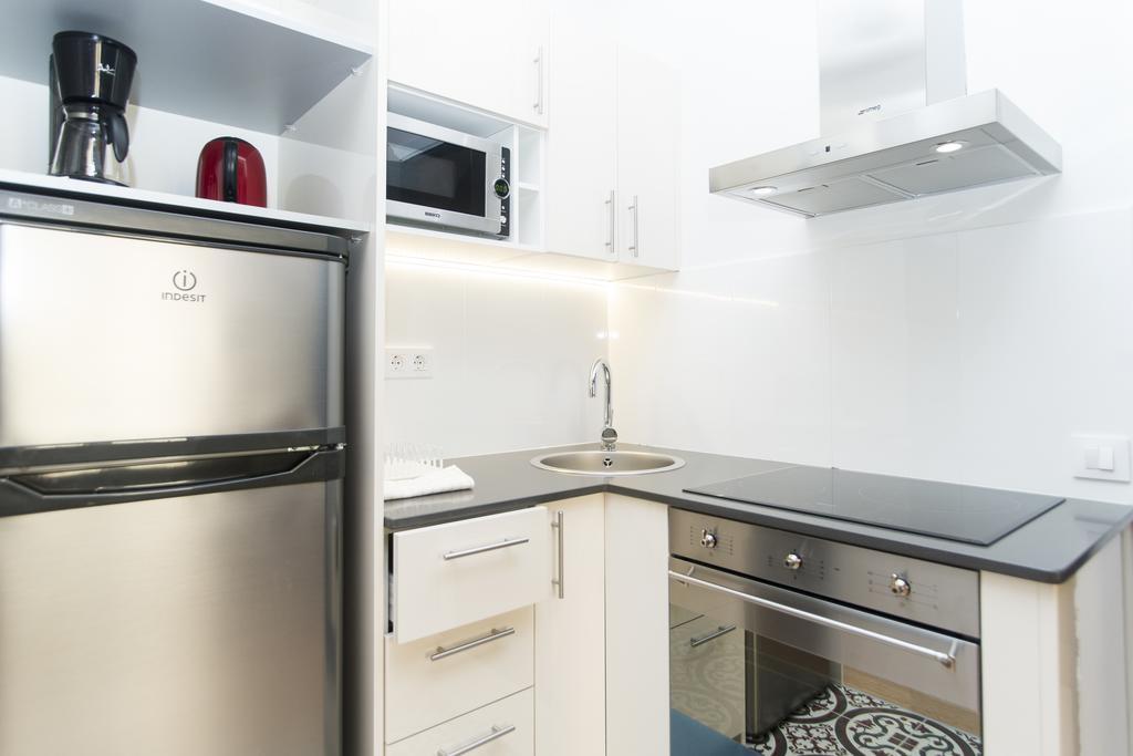Apartments Barcelona Sagrada Pokoj fotografie
