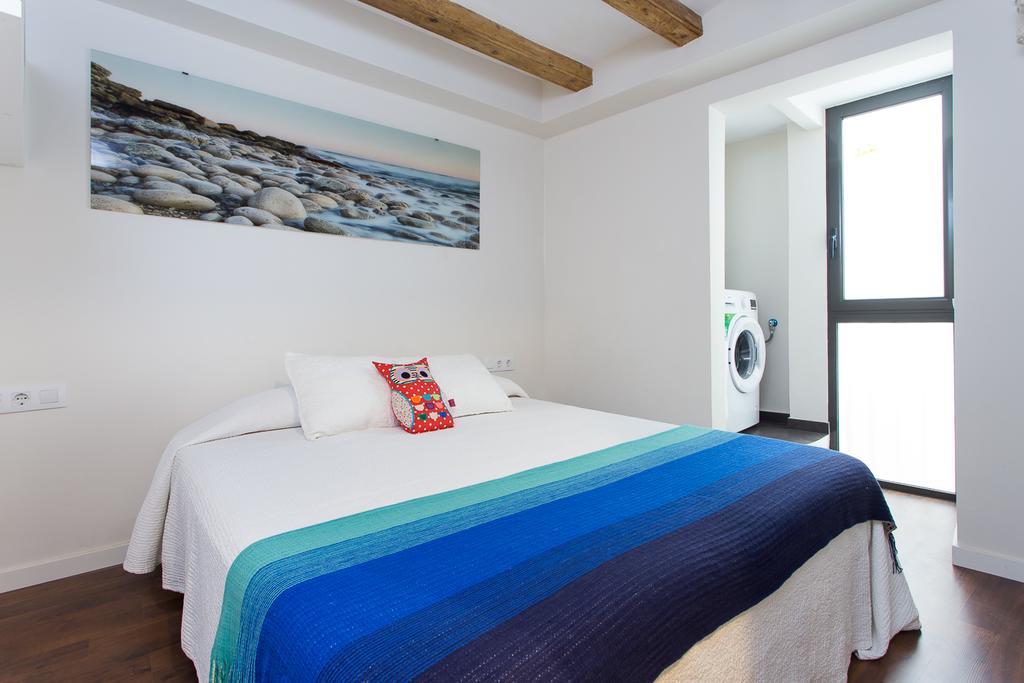 Apartments Barcelona Sagrada Pokoj fotografie